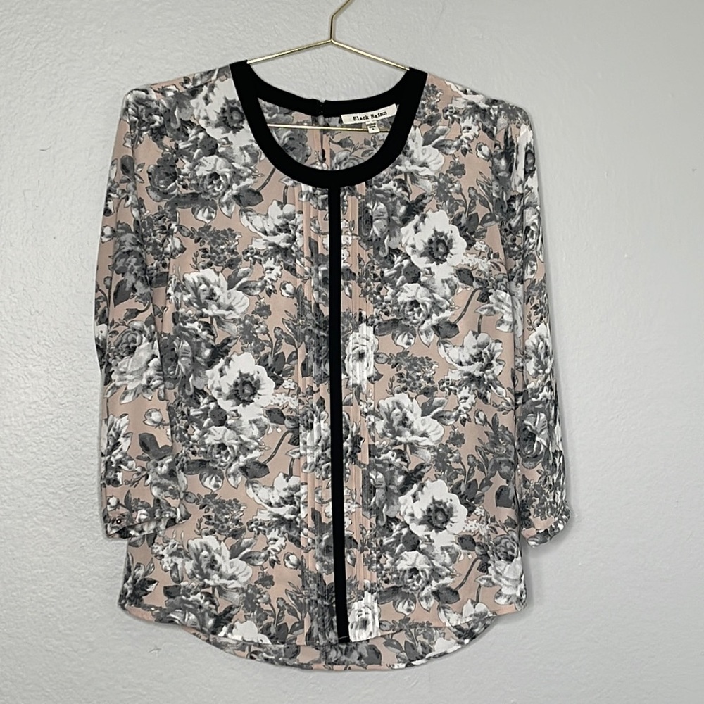 Black Rainn Pink and Grey Floral Blouse